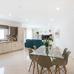 H2 -modern And Spacious 3 Bedroom Lägenhet San Ġwann