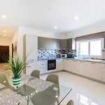 H2 -modern And Spacious 3 Bedroom Lägenhet