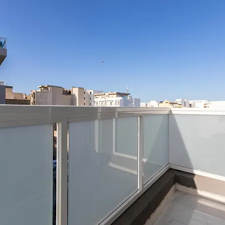 H2 -modern&spacious 3 Bedroom