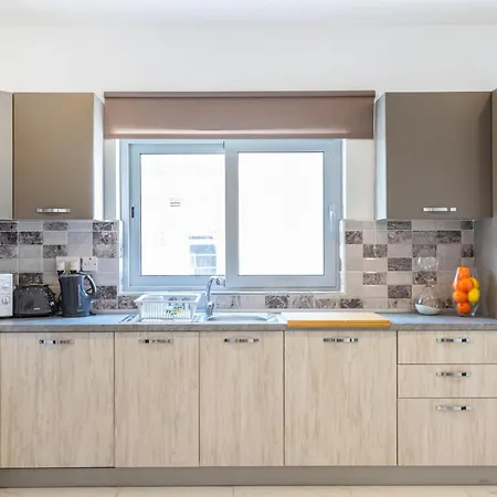 H2 -modern&spacious 3 Bedroom * San Ġwann