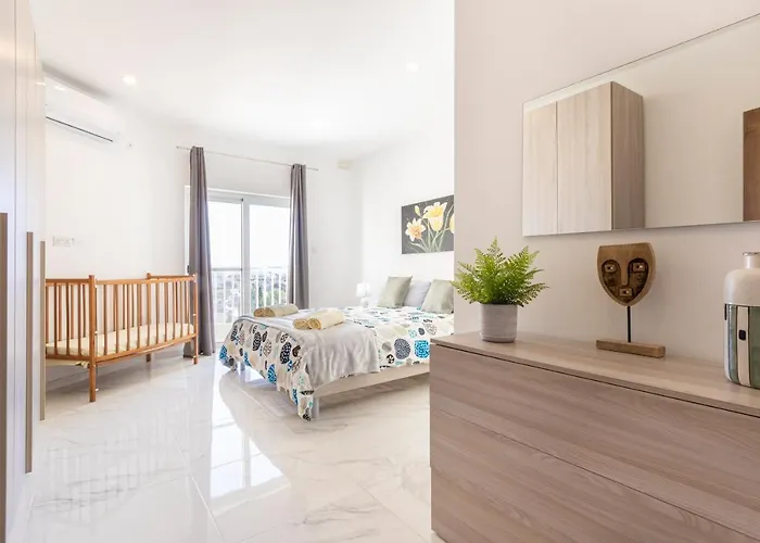 H2 -modern And Spacious 3 Bedroom * San Gwann