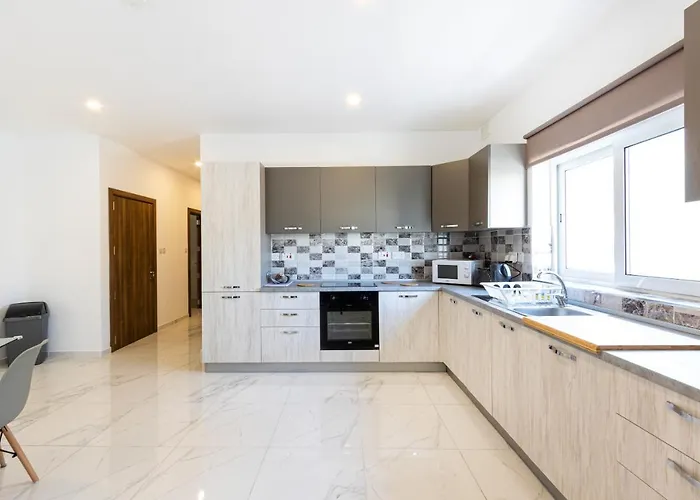 H2 -modern And Spacious 3 Bedroom * San Gwann