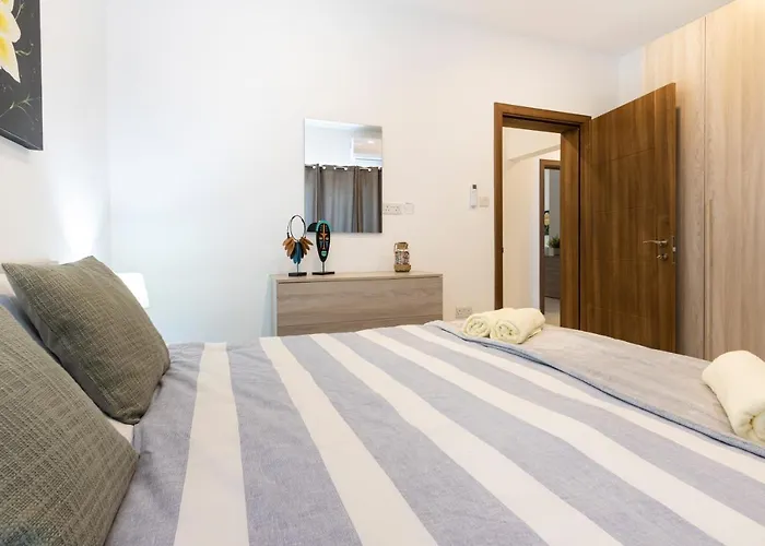 H2 -modern And Spacious 3 Bedroom *